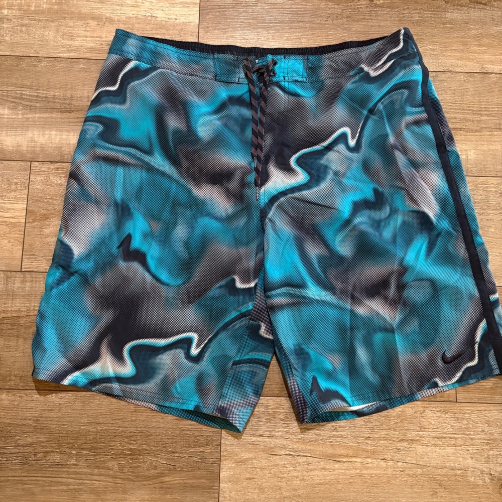 Nike Swim Trunks Men XXL Blue Graphic Lined Board Shorts Drawstring Pockets
